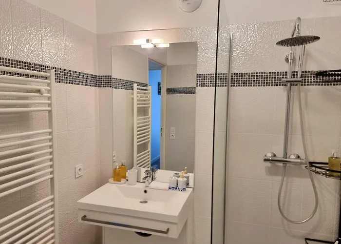 Chez Lou Et Dan 4p With Balcony Elevator And Secure Parking 펜션 *